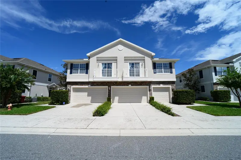 2328 Tanbark Ridge Pl, FL