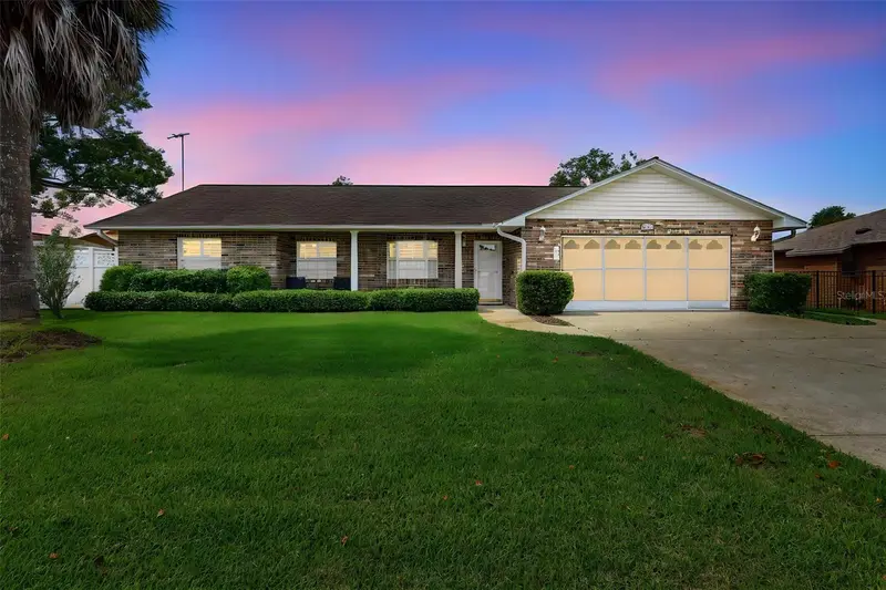 114 Springwood Dr, FL