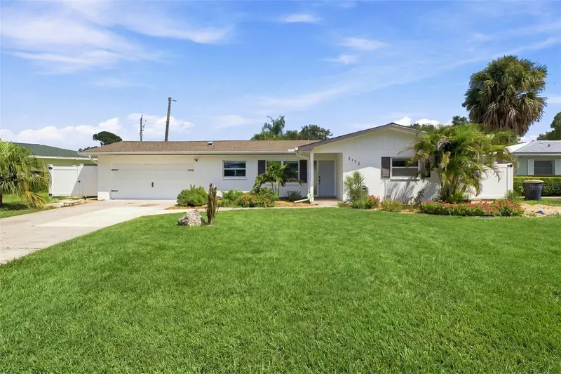 2172 University Dr S, FL