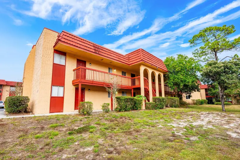 2860 N Powers Dr #134, FL