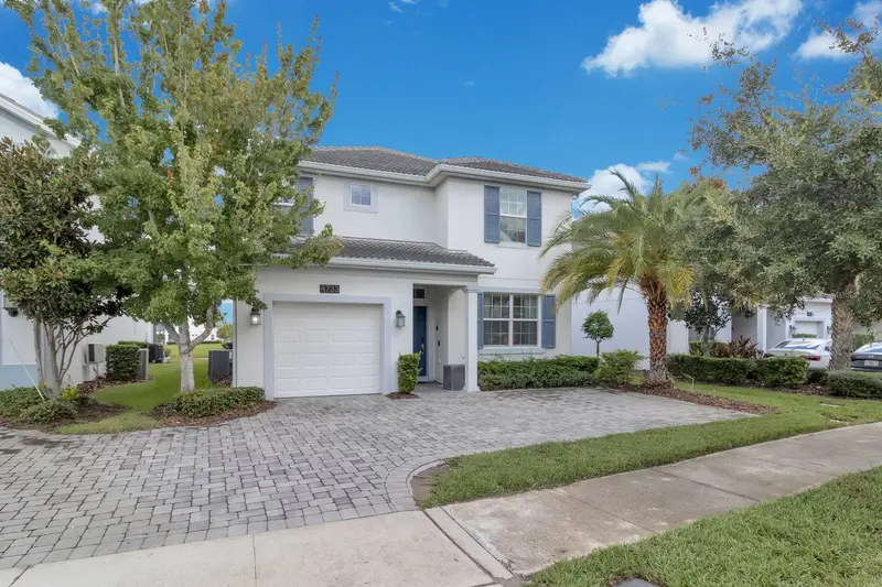 4733 Kings Castle Cir, FL