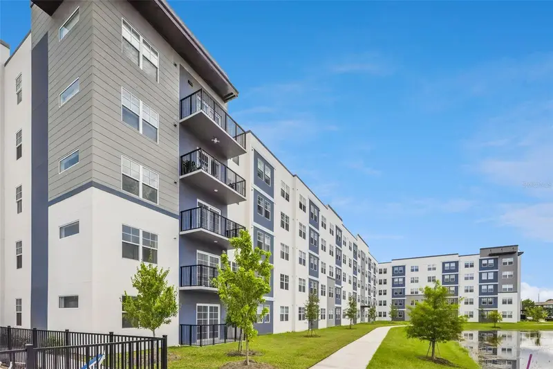 5587 Millenia Park Blvd #203, FL