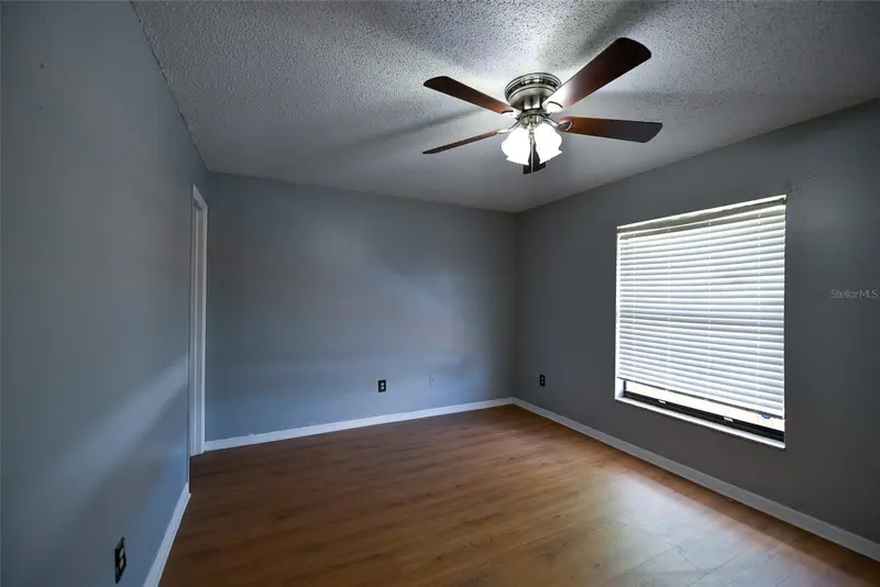 1621 Sandy Point Sq #61, FL