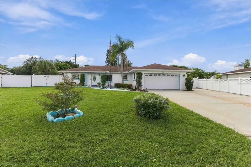 7221 8th Avenue Loop W, FL