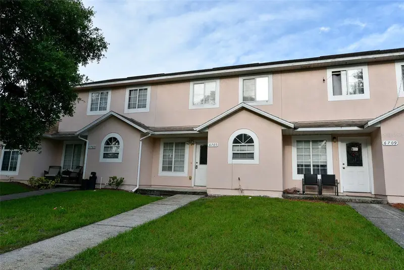 6705 Magnolia Pointe Cir, FL