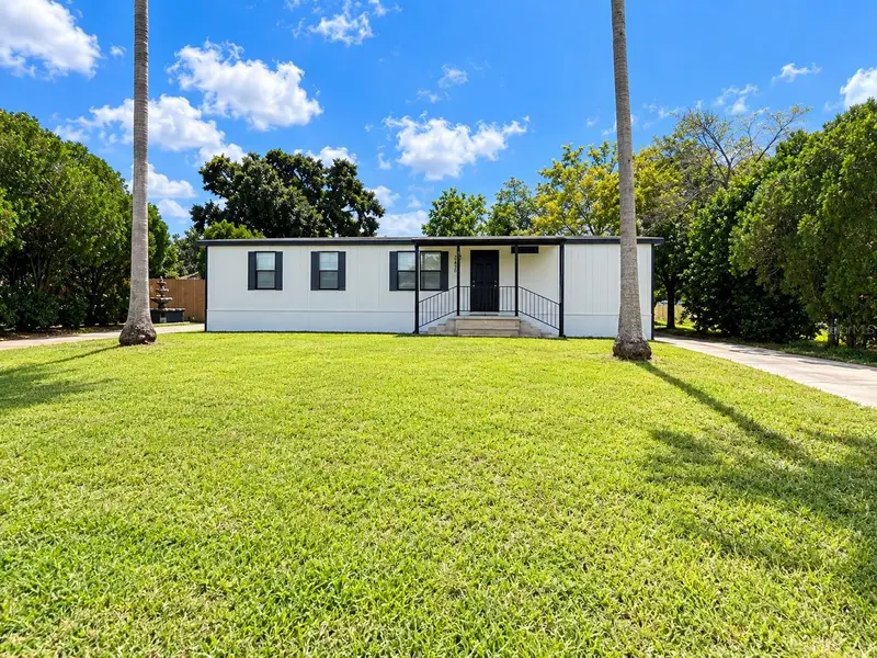 4808 Rollinglen Loop W, FL