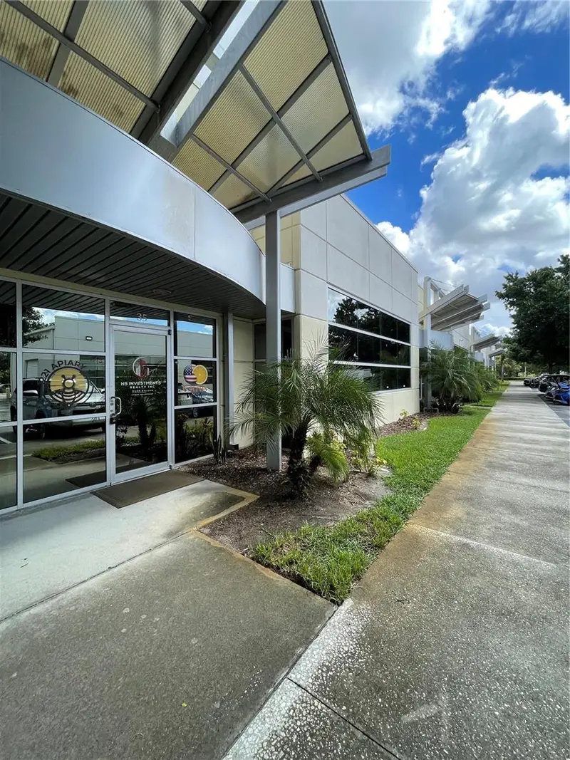 8810 Commodity Cir #35, FL