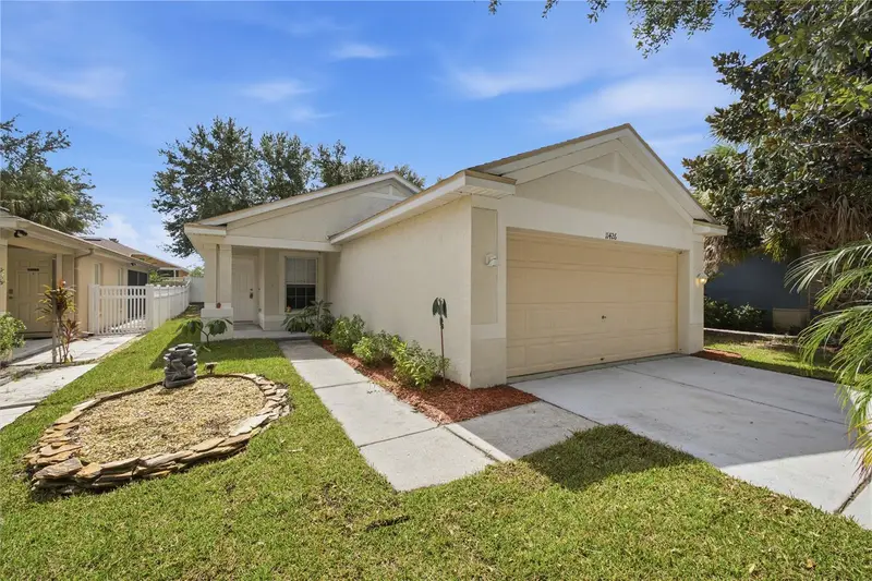 11426 Bay Gardens Loop, FL