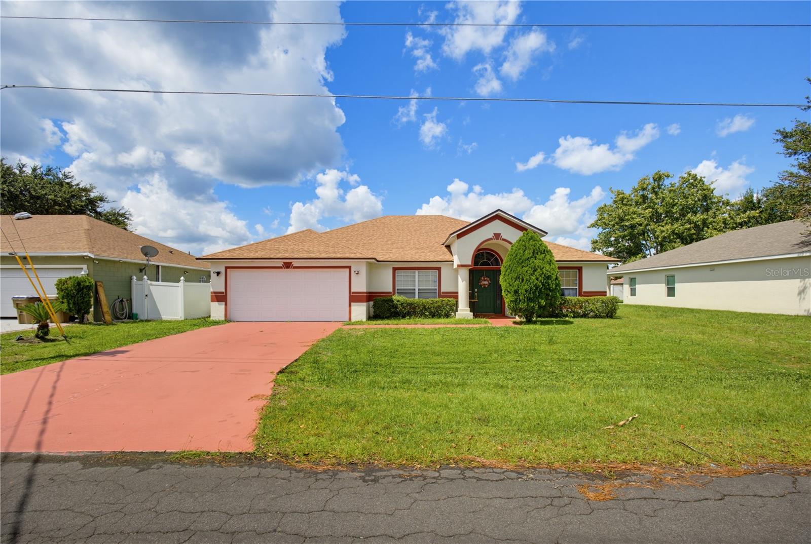 672 Basingstoke Ct, FL