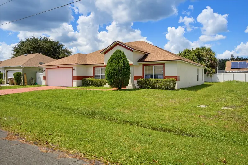 672 Basingstoke Ct, FL