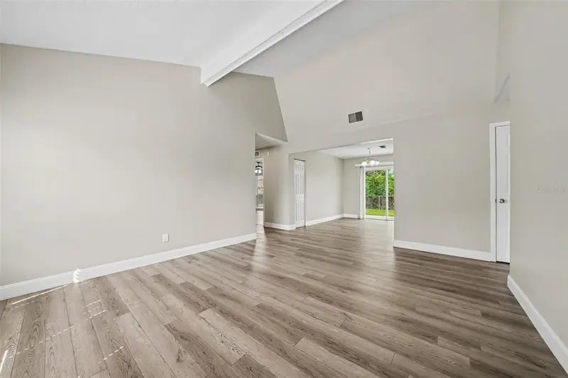 117 Snapdragon Ct, FL