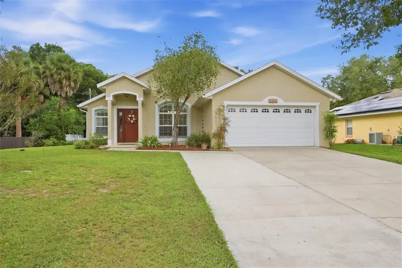 DeLand listing