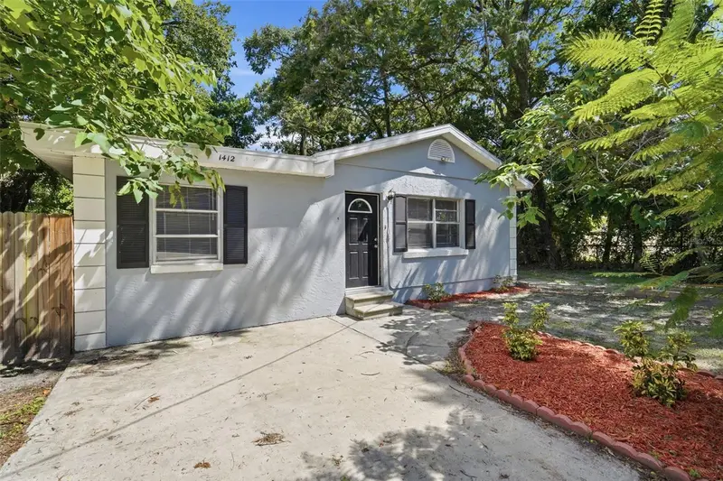 1412 E Annie St, FL