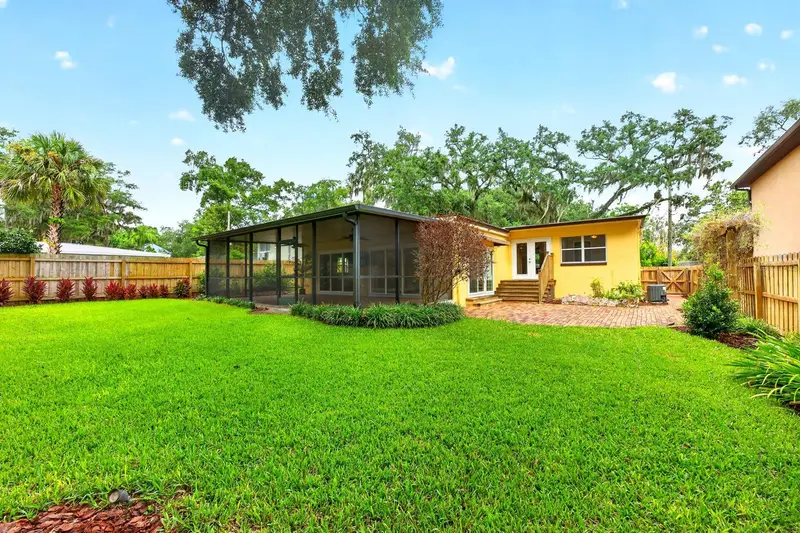 1212 Elmwood St, FL