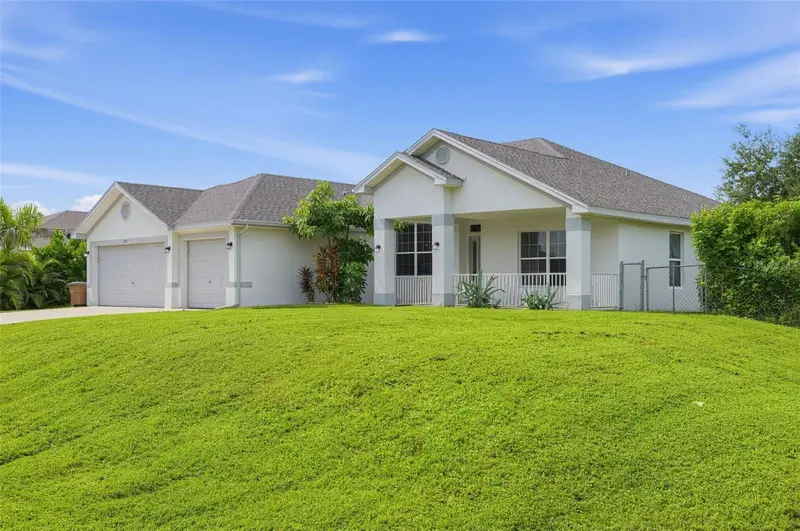 2019 Wanda Ave N, FL