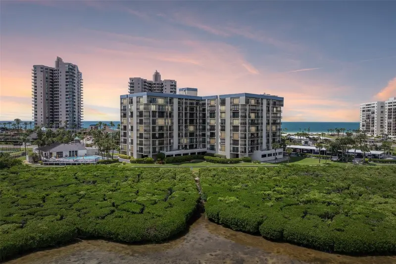 1501 Gulf Blvd #104, FL