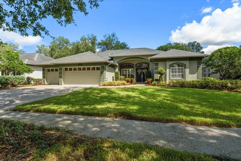 2105 Boot Lake Cir, FL