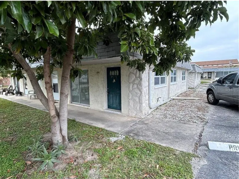 9800 Hidden Ln #1, FL
