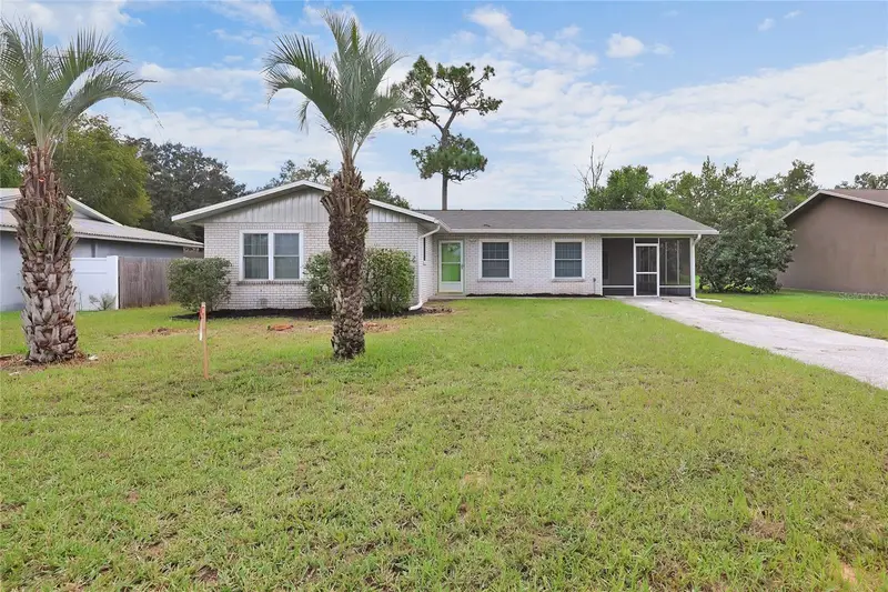 481 Emerald Rd, FL