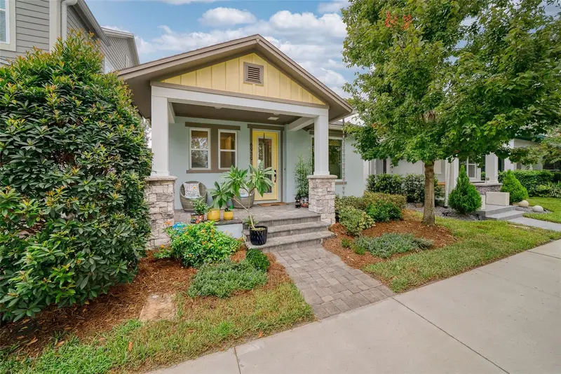 6939 Higgs Aly, FL