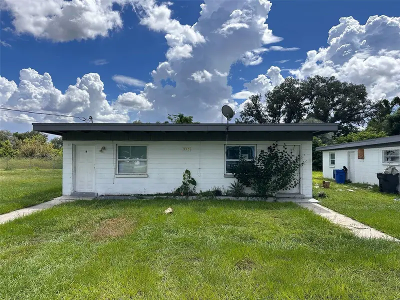 905 E 124th Ave, FL