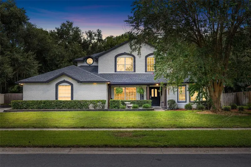 677 Adriane Park Cir, FL