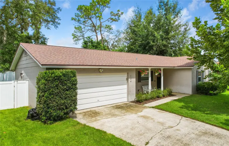 104 Kilkenny Ct, FL