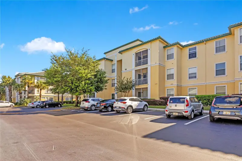 8809 Dunes Ct #202, FL