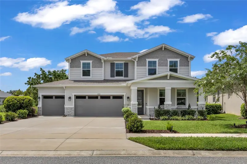 10484 Spring Lake Dr, FL