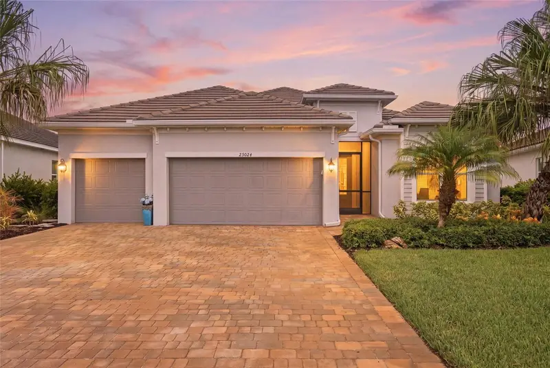 25024 Oak Hammock Ct, FL