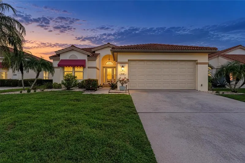 4729 Peridia Blvd E, FL