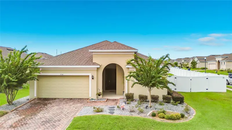 714 Segovia Ave, FL