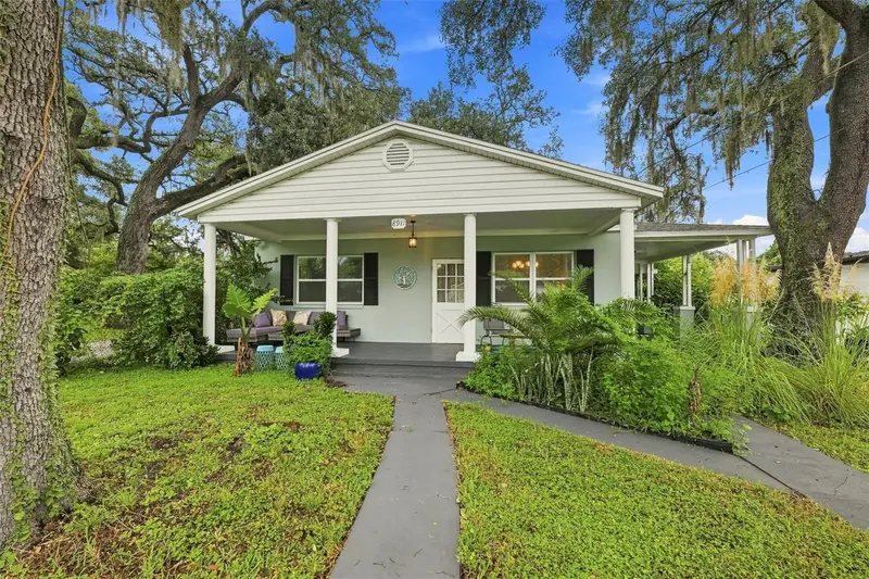 8911 N Highland Ave, FL