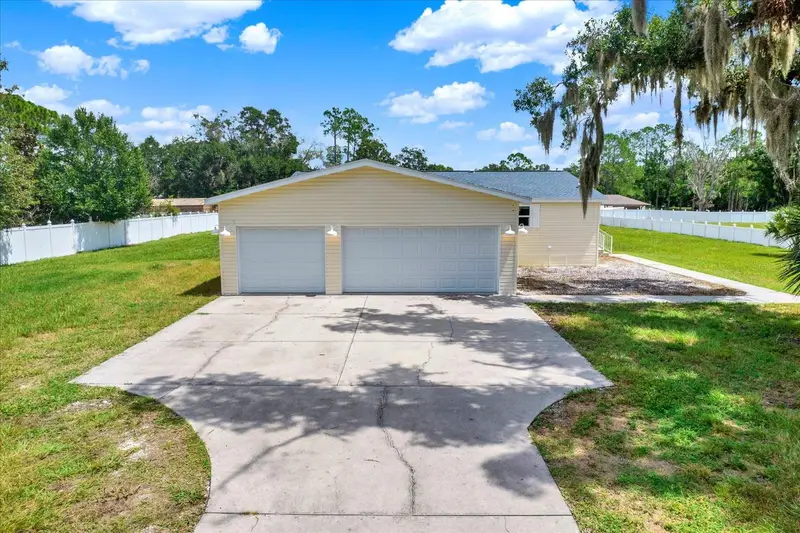 17403 Estes Rd, FL