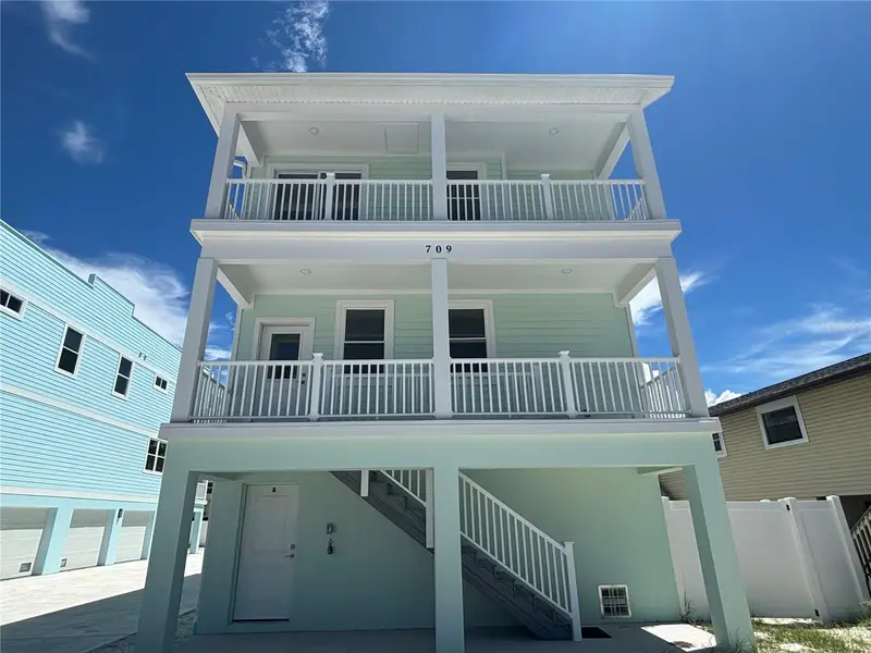 709 Gulf Blvd, FL