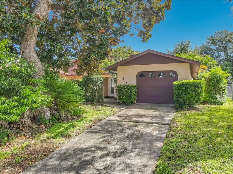 217 Shangri La Cir, FL