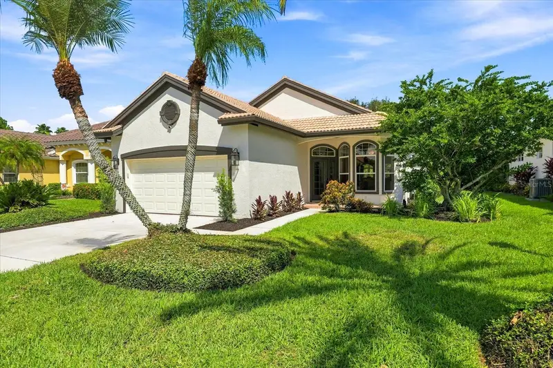 10209 Silverado Cir, FL