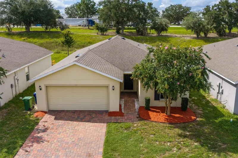 1333 Lucerne Loop Rd Ne, FL
