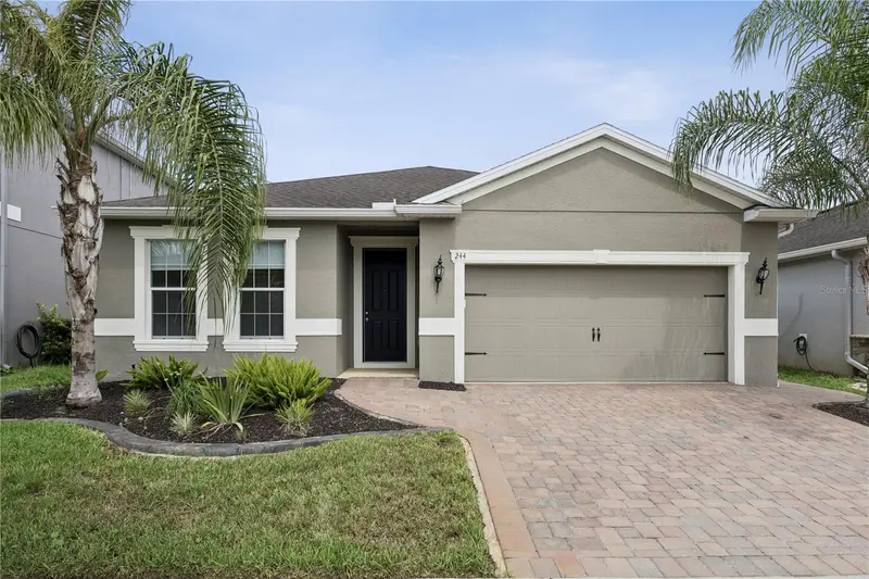 244 Whirlaway Dr, FL