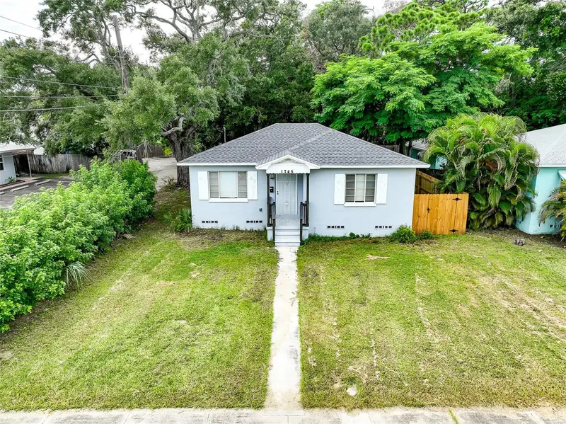 1745 Freeman St S, FL