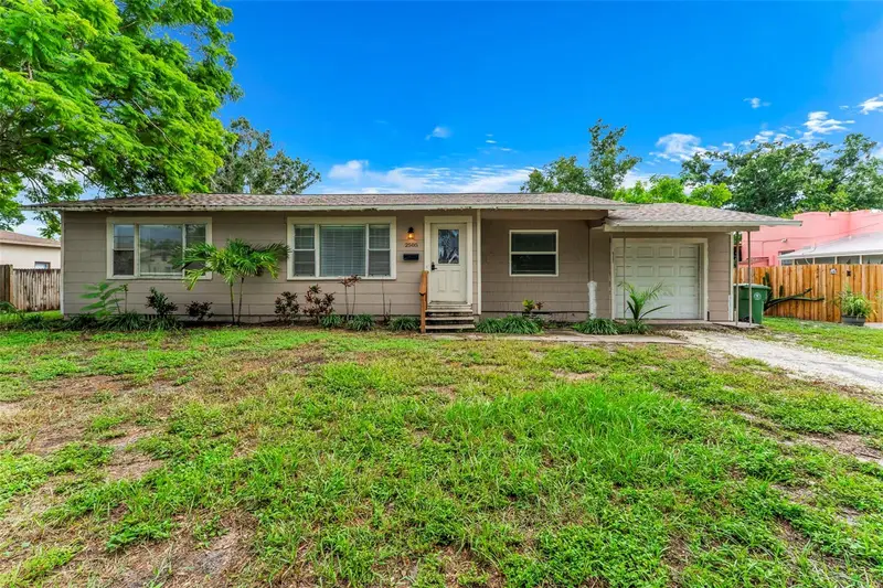 2505 13th Ave W, FL