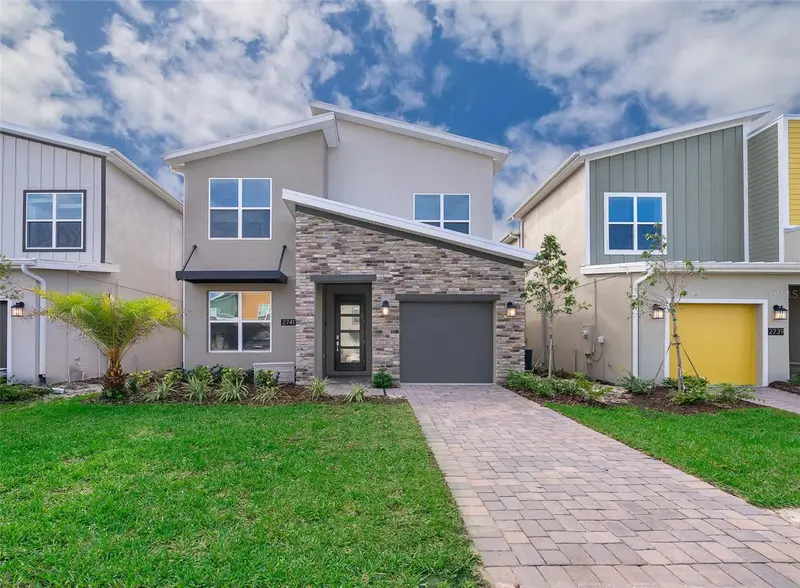 2741 Bookmark Dr, FL