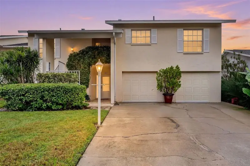 7283 Eleanor Cir, FL