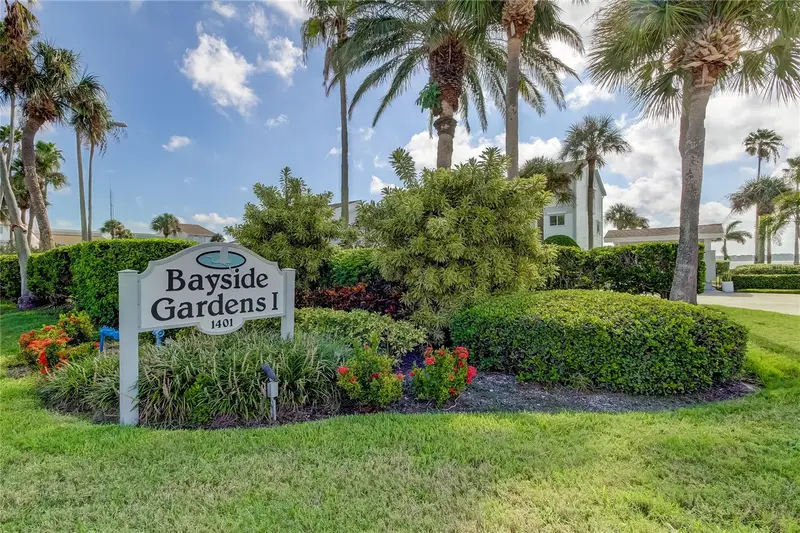 1401 Gulf Blvd #205, FL