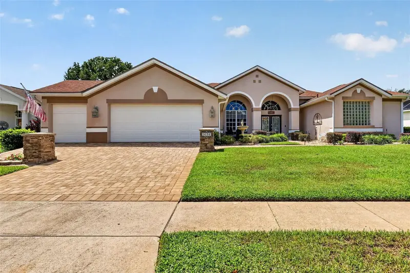 9036 Laurel Ridge Dr, FL
