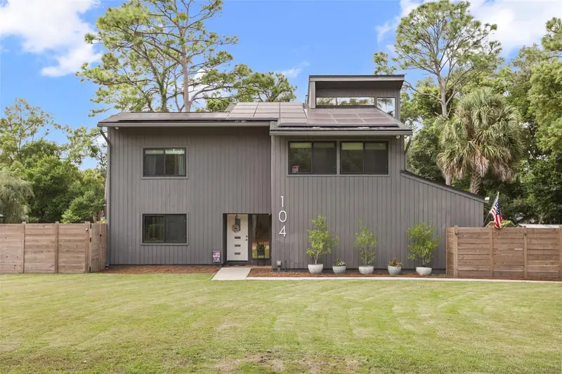 104 Wild Fern Dr, FL