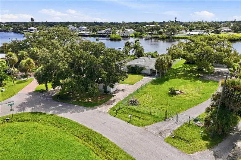 114 Magnolia Ave, FL