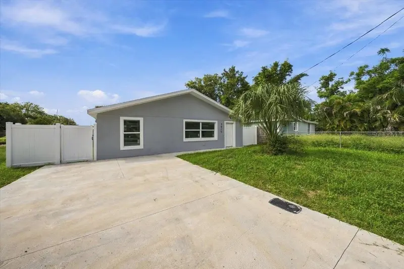 2919 E 19th Ave, FL