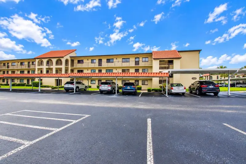 2440 Winding Creek Blvd #307, FL