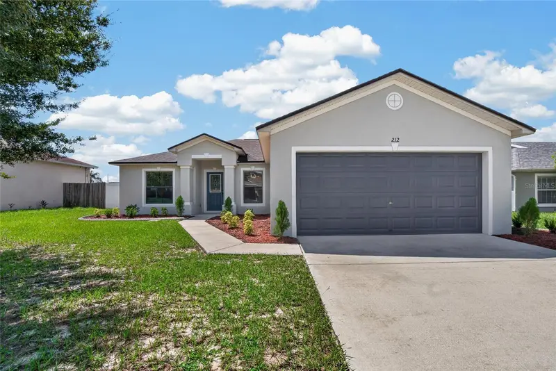 212 Majestic Gardens Ln, FL